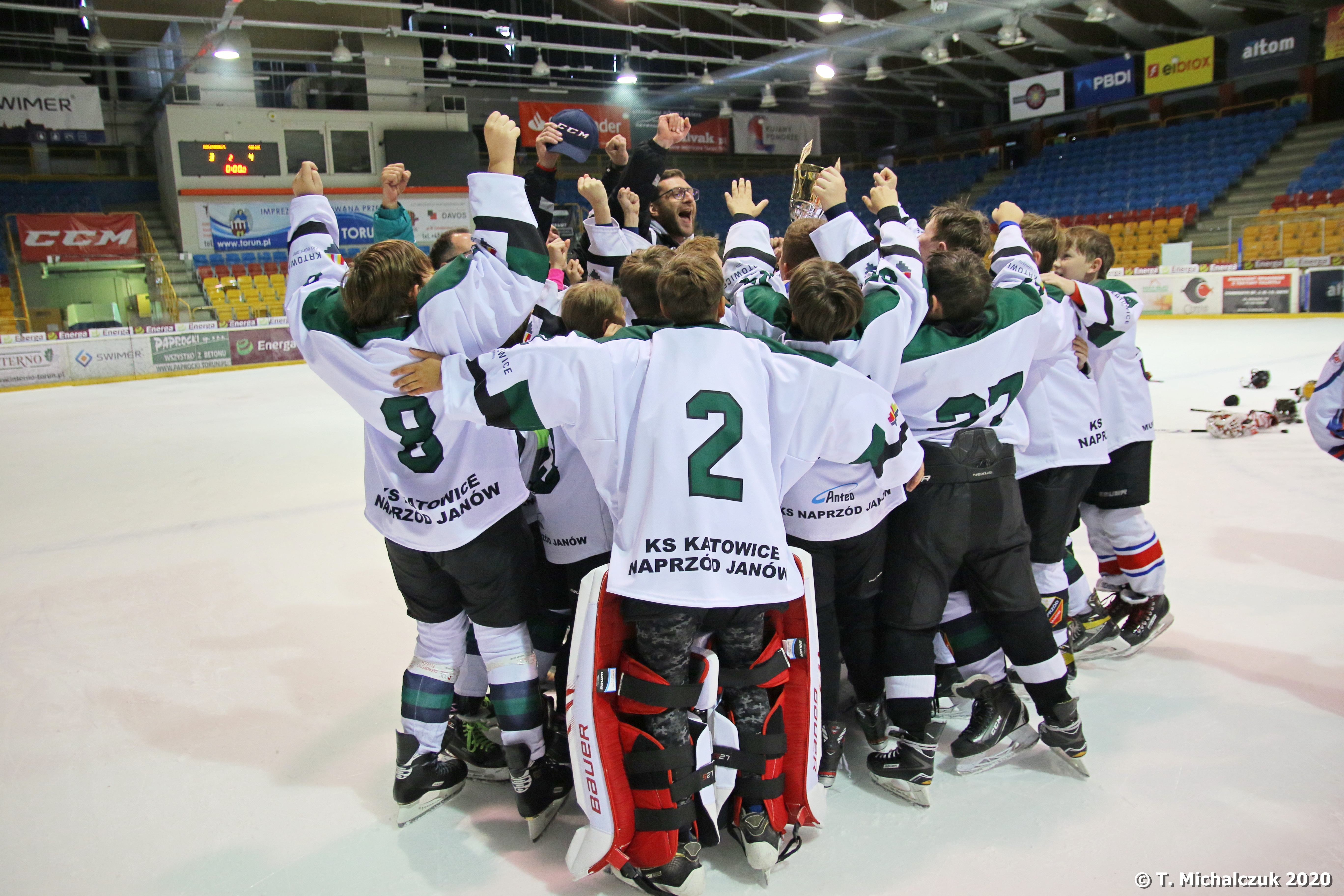 MUKS Naprzód Janów wygrywa Sponsor Cup.